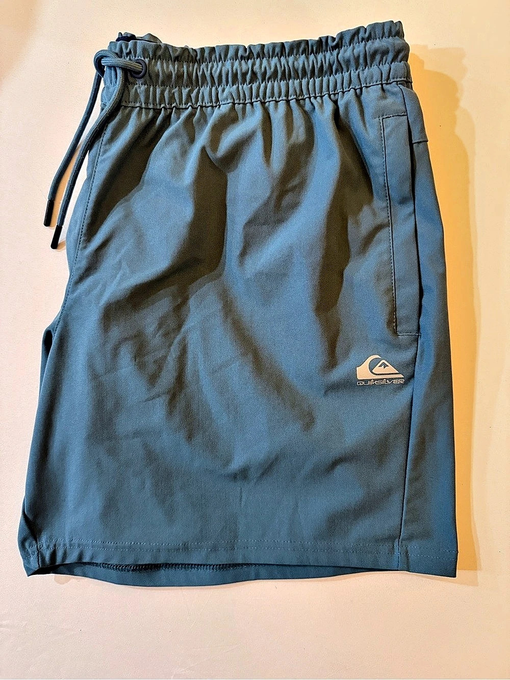 Quiksilver Men’s XXL Blue Performance Shorts Stretch Drawstring Surf Casual